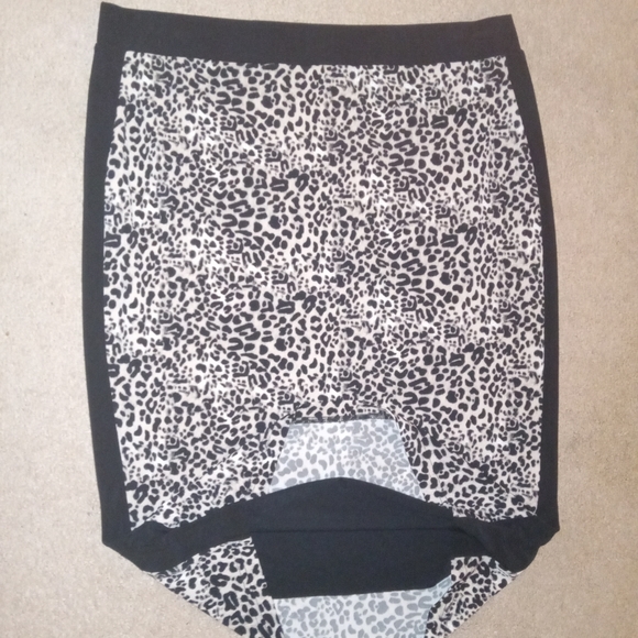 VINCE CAMUTO SKIRT SZ XLG - Picture 4 of 4